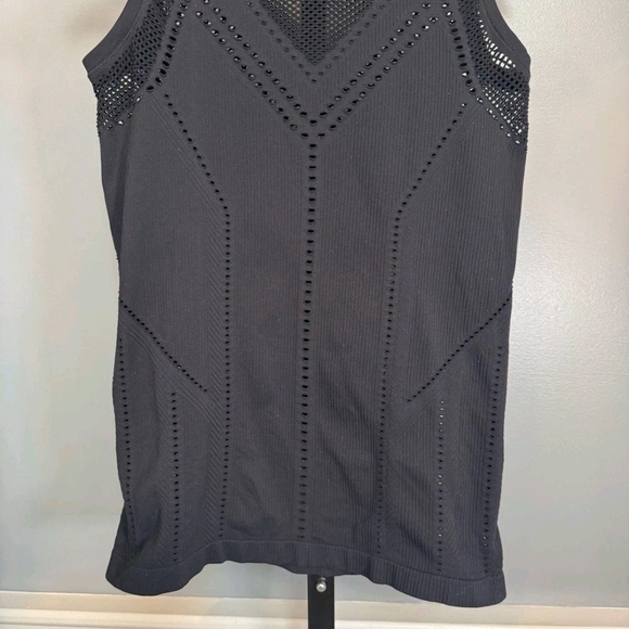 Athleta Oxygen Seamless Black Laser-Cut Mesh-Back Tank Top - Picture 7 of 10